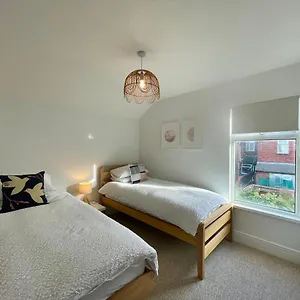 Holiday home Taffs Mead House Location, Nr Stadium, Family Friendly!, Cardiff